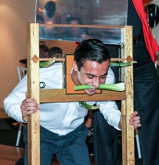 Illusions on the South Coast with magician Glenn Keeley
